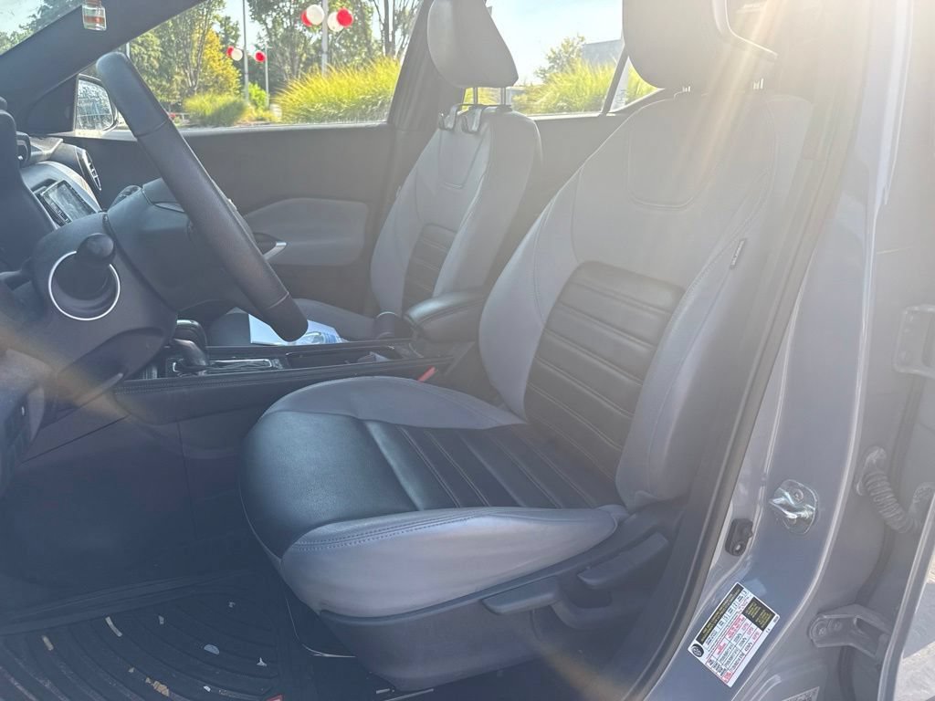 Used 2021 Nissan Kicks SR w/ SR Premium Package FWD image 9
