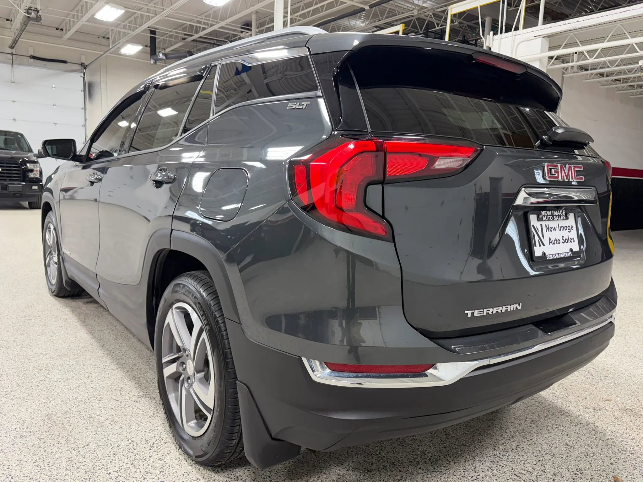 Used 2018 GMC Terrain SLT FWD image 3