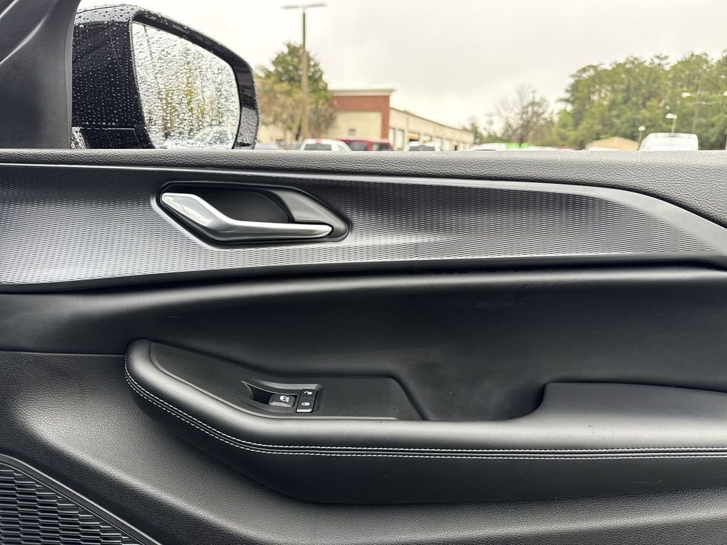 New 2025 Jeep Grand Cherokee Altitude image 27