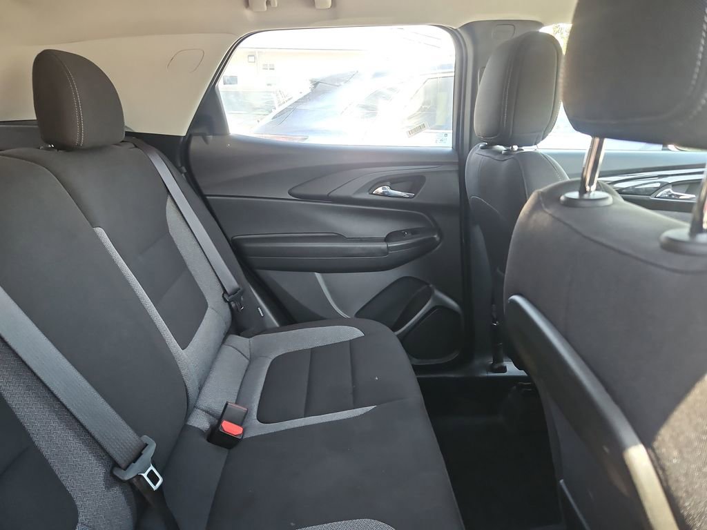 Used 2025 Chevrolet TrailBlazer LT AWD/4WD image 11