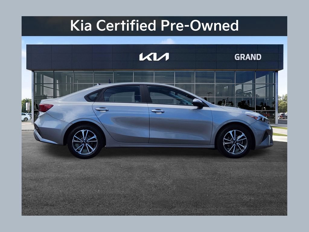 Certified 2023 Kia Forte LXS w/ LXS Technology Package FWD image 1