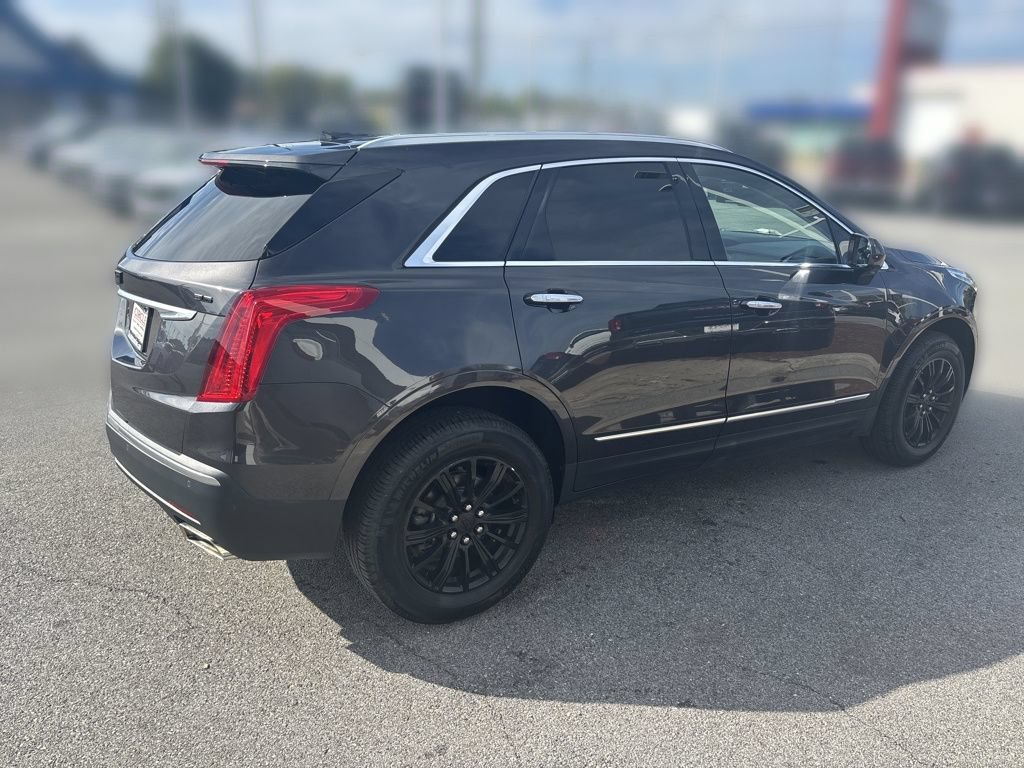 Used 2018 Cadillac XT5 Luxury w/ Driver Awareness Package AWD/4WD image 8