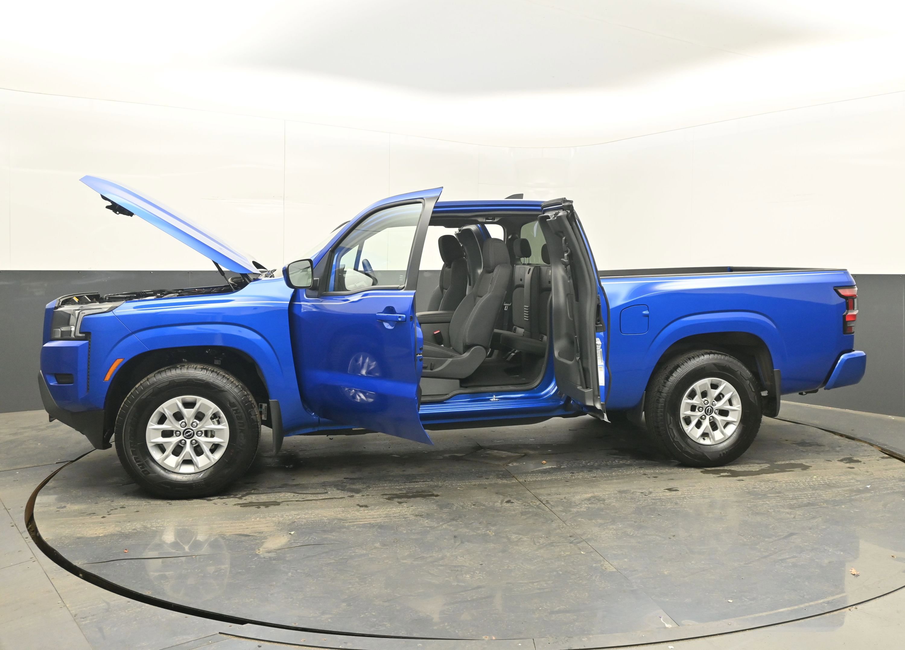 Certified 2024 Nissan Frontier SV image 42