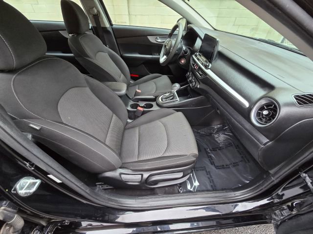 Used 2023 Kia Forte LXS w/ LXS Technology Package image 15