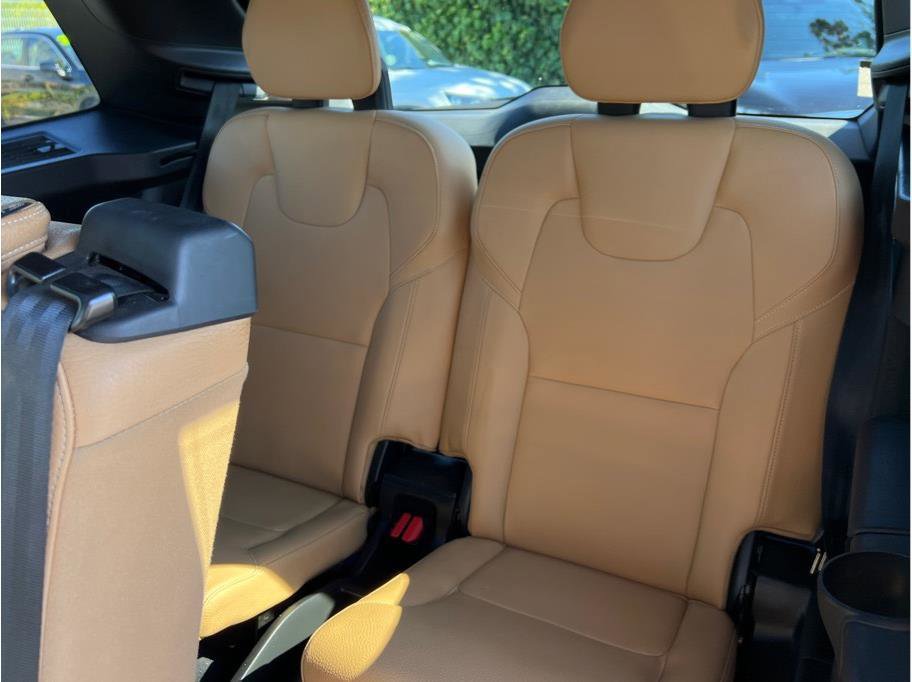 Used 2019 Volvo XC90 T8 Momentum w/ Advanced Package AWD/4WD image 11