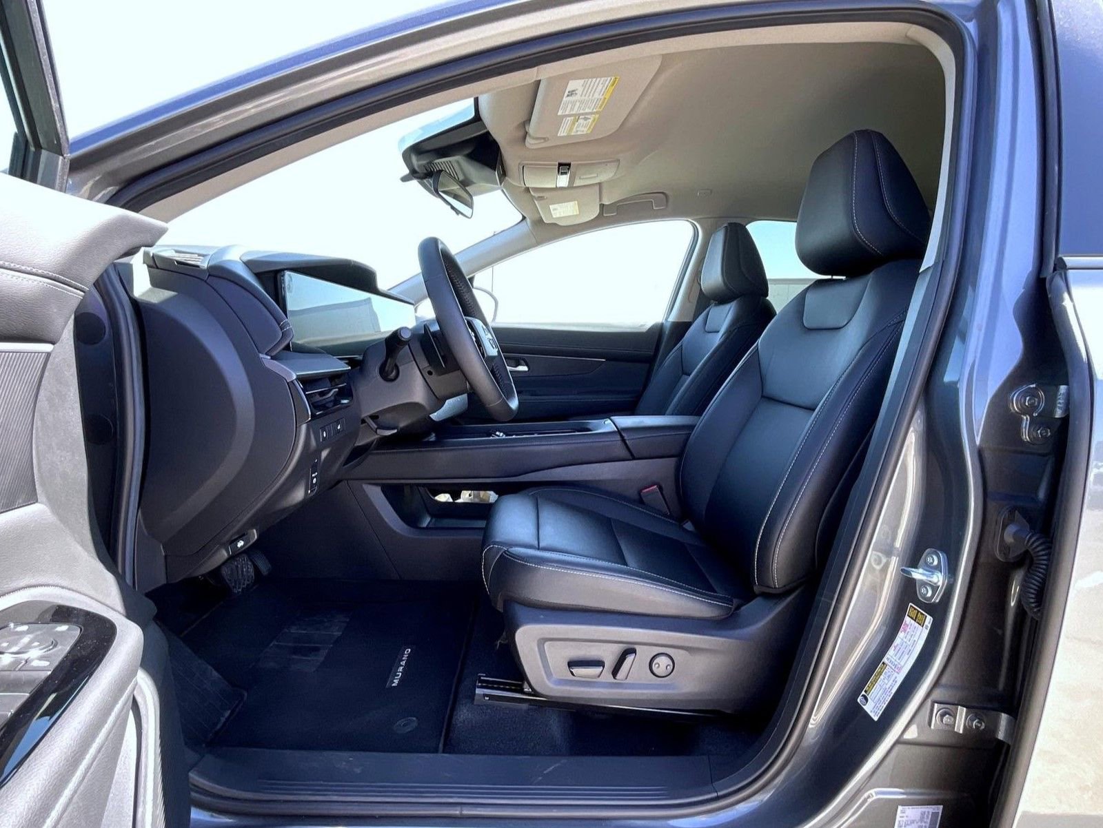 Certified 2025 Nissan Murano SV AWD/4WD image 10