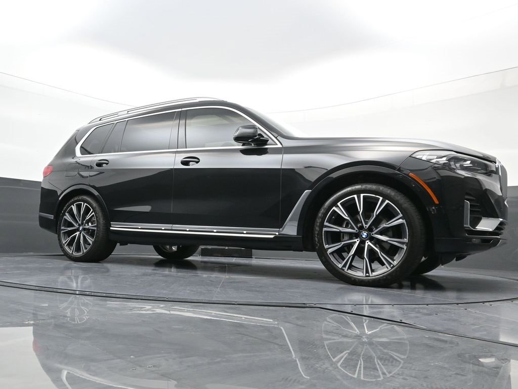 Used 2022 BMW X7 xDrive40i w/ Cold Weather Package image 22