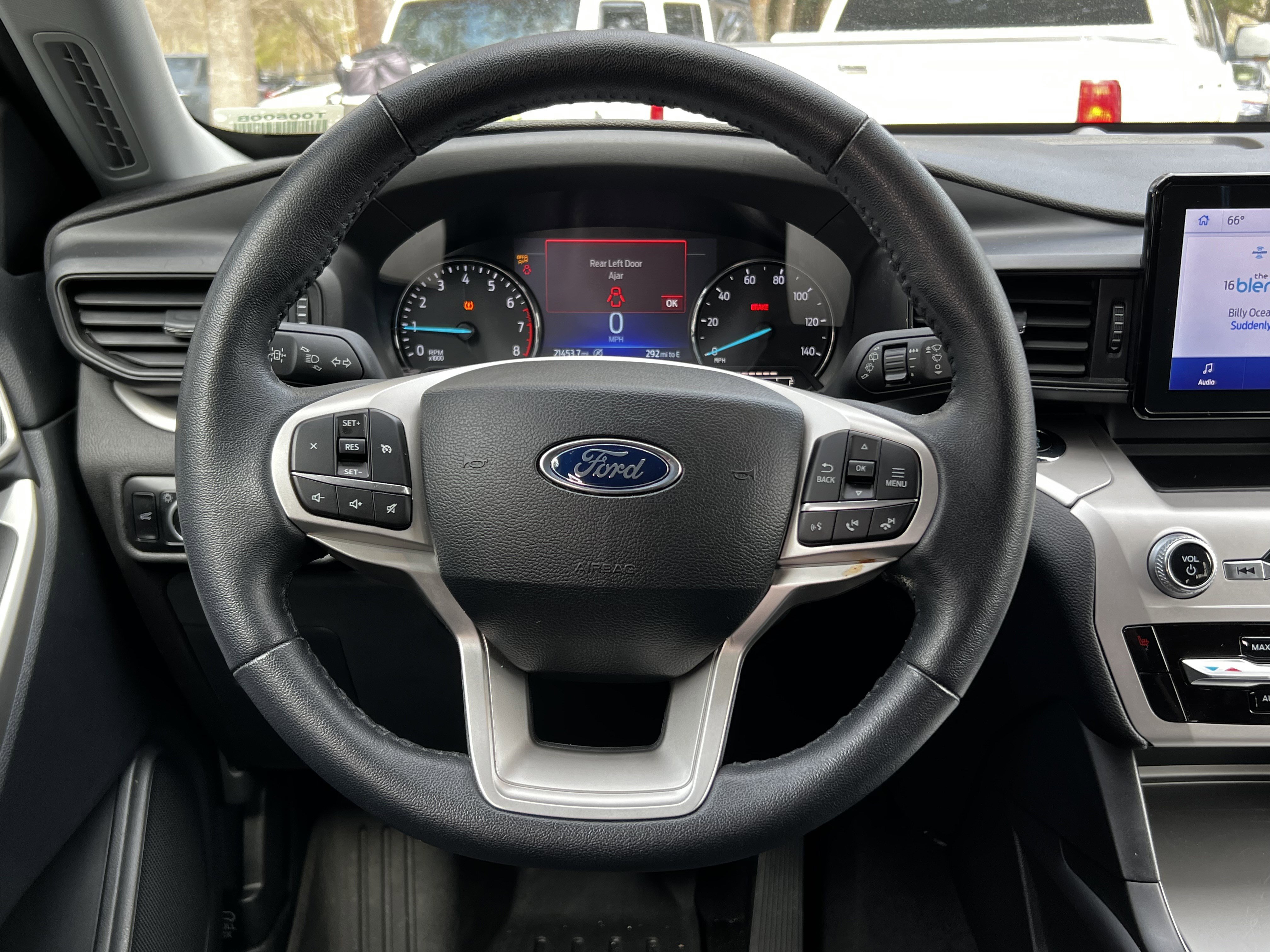 Used 2023 Ford Explorer XLT image 34