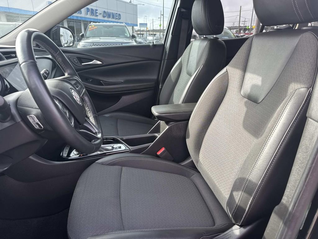 Certified 2023 Buick Encore GX Select w/ Sport Touring Package FWD image 15