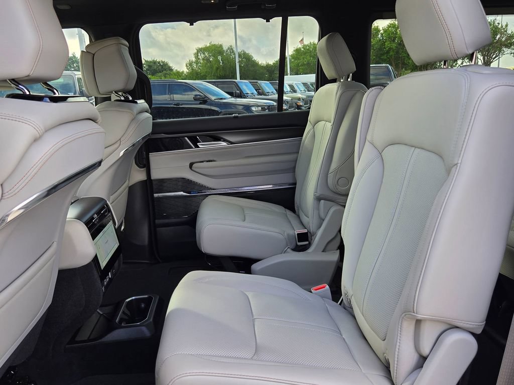 New 2026 Jeep Grand Wagoneer Summit AWD/4WD image 25