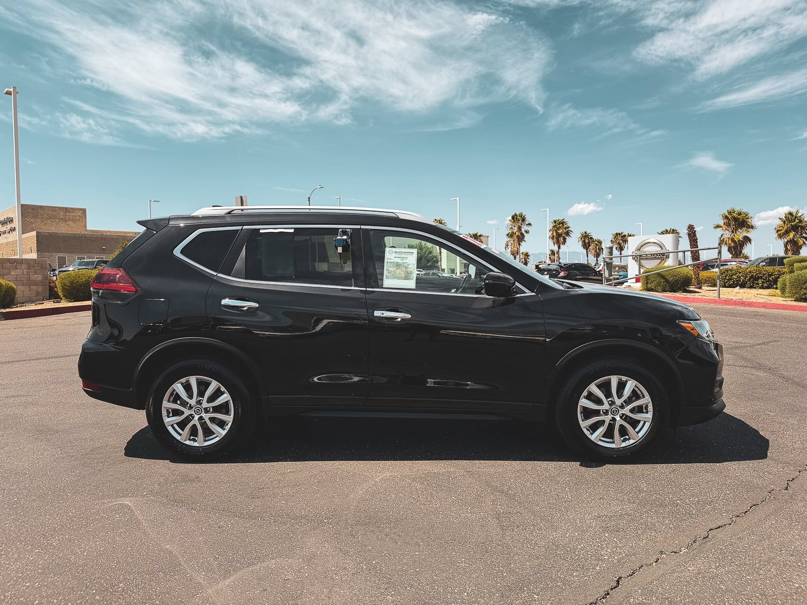 Used 2020 Nissan Rogue SV FWD image 9