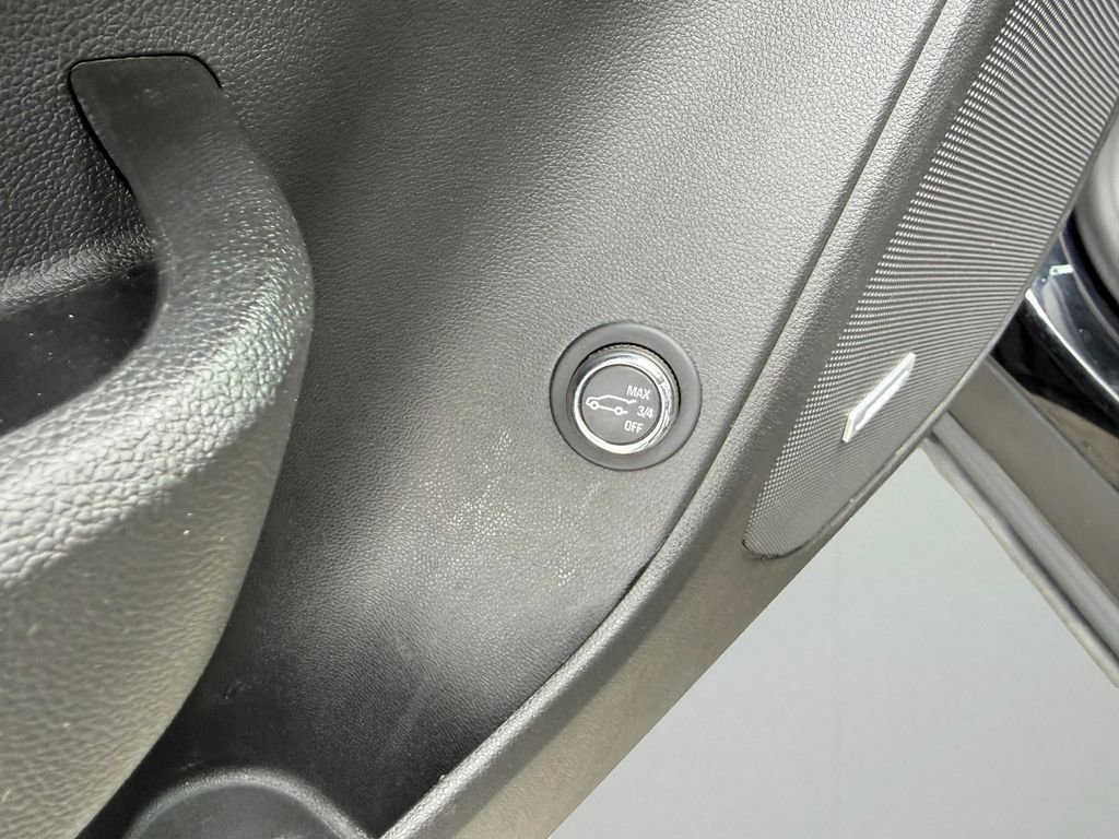 Used 2023 Chevrolet Blazer Premier w/ Enhanced Convenience Package image 18