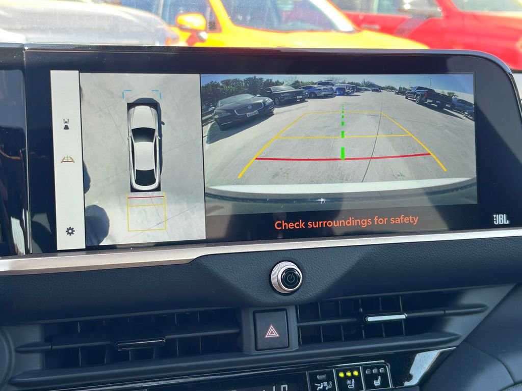 Used 2023 Toyota Crown Platinum image 35