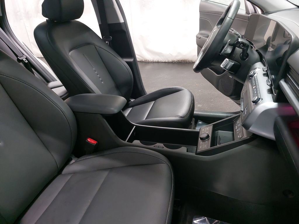 Certified 2025 Hyundai Kona Limited image 10