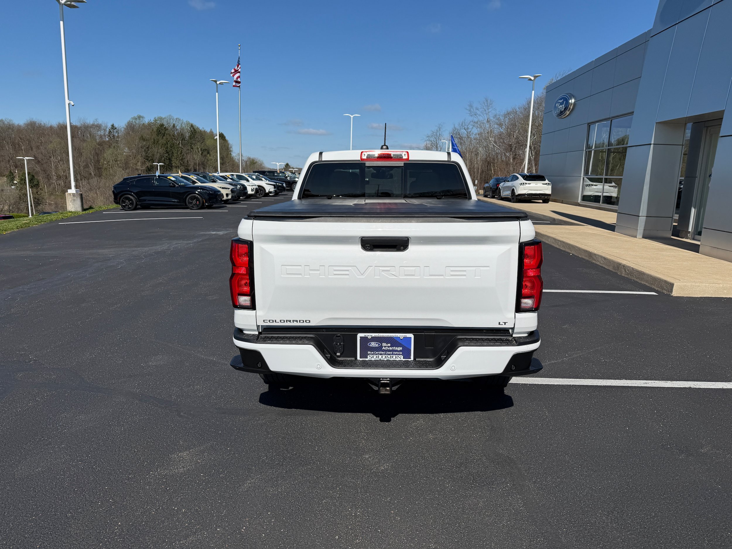 Used 2024 Chevrolet Colorado LT w/ LT Convenience Package III AWD/4WD image 6