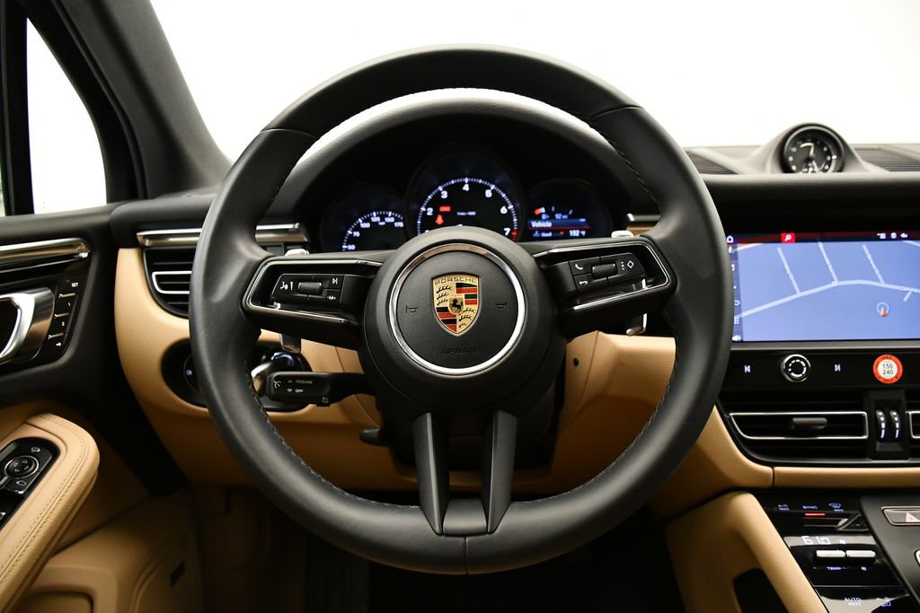 Used 2022 Porsche Macan image 27