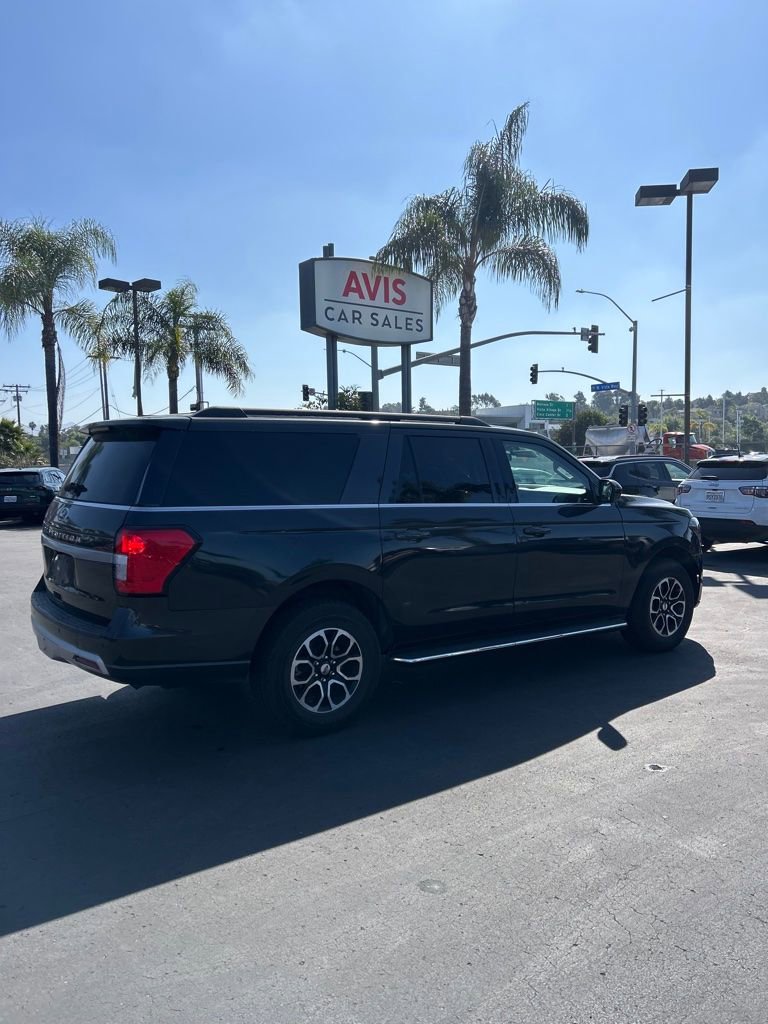Used 2023 Ford Expedition Max XLT RWD image 3