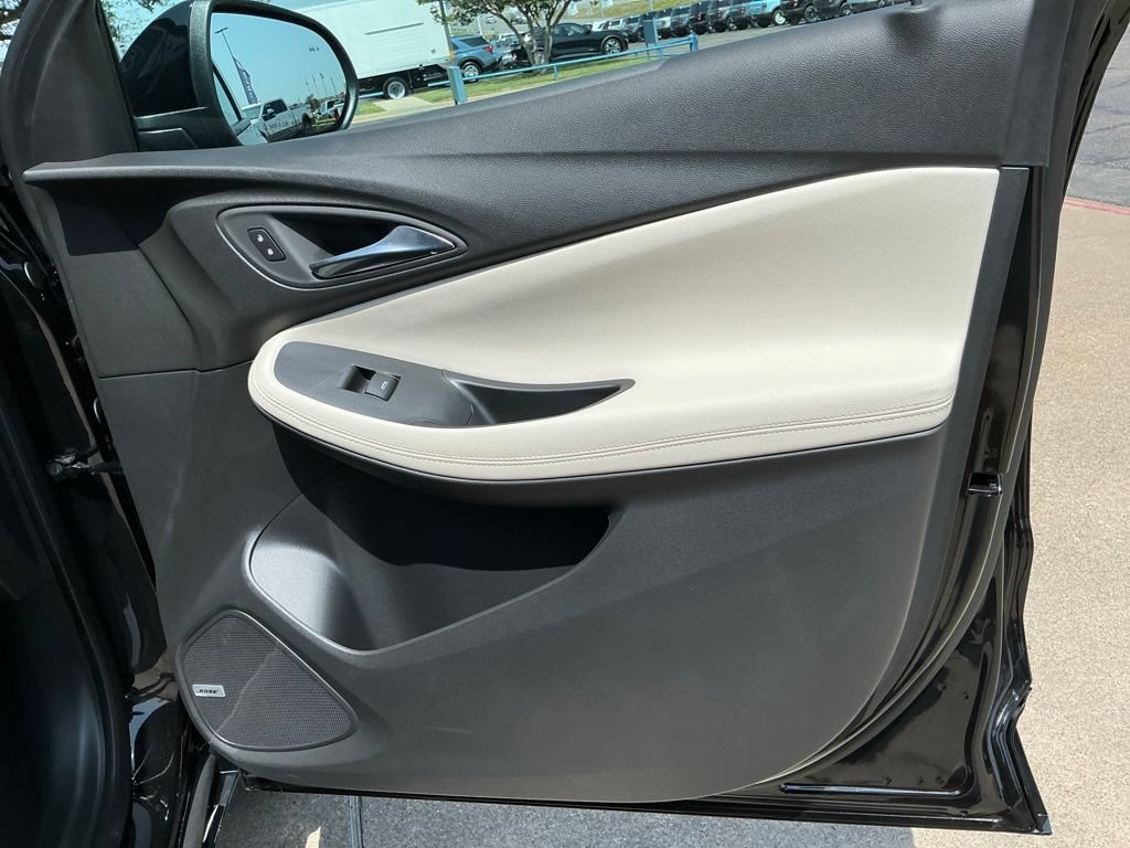Used 2026 Buick Encore GX Avenir w/ Avenir Technology Package FWD image 17