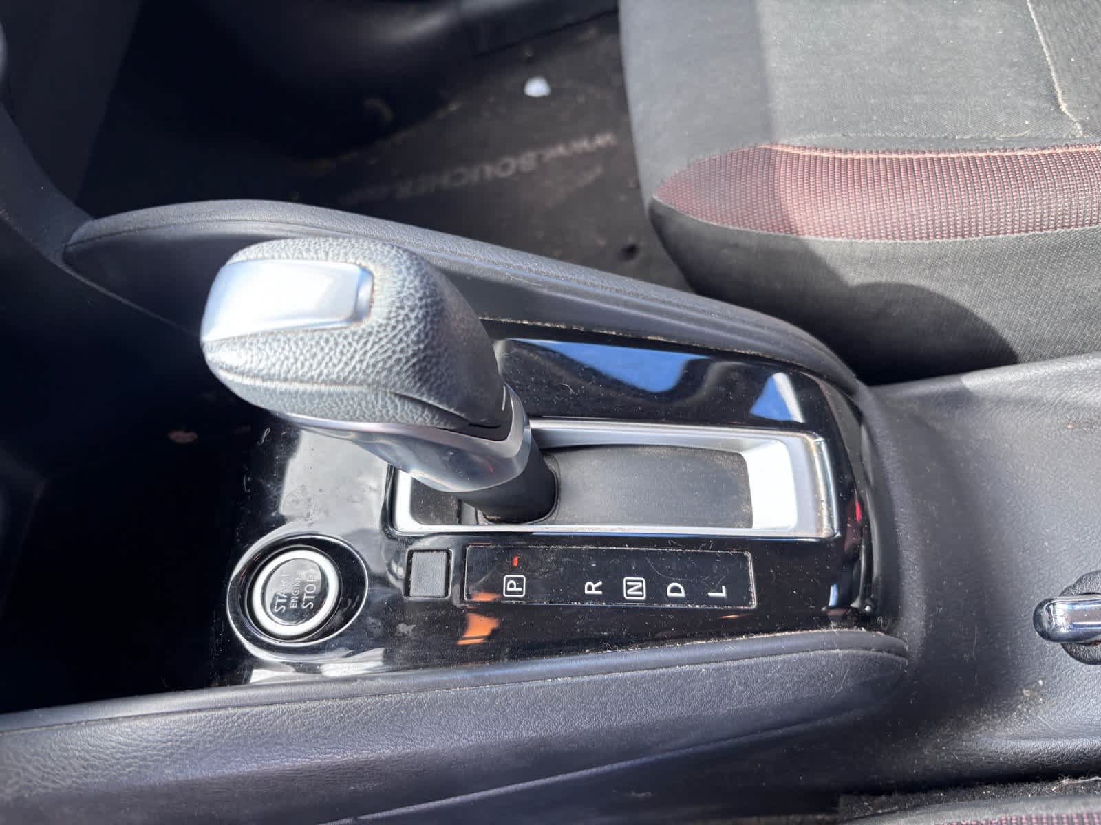 Used 2020 Nissan Versa SR w/ Convenience Package FWD image 21