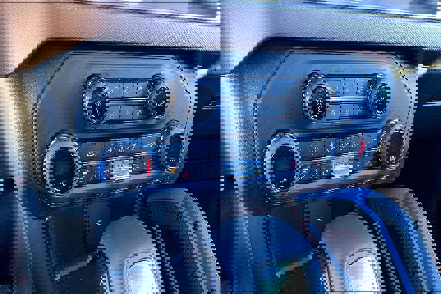 Used 2023 Ford Bronco Outer Banks image 32