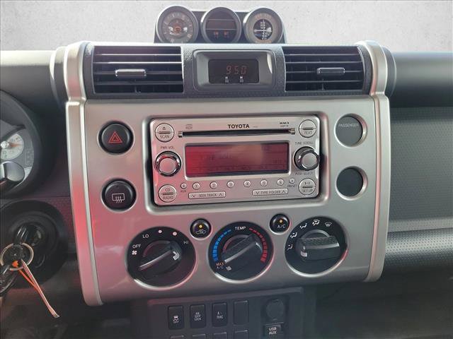 Used 2012 Toyota FJ Cruiser 4WD w/ Convenience Pkg image 18