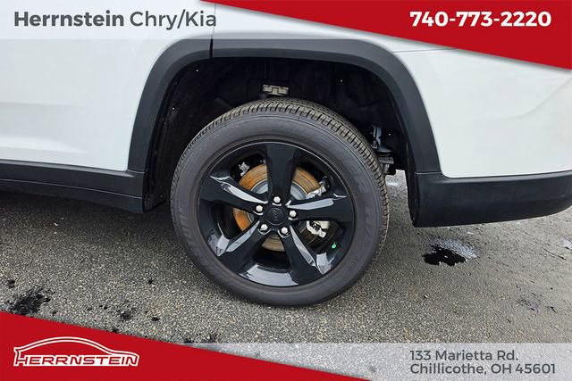 New 2025 Jeep Grand Cherokee L Laredo image 23