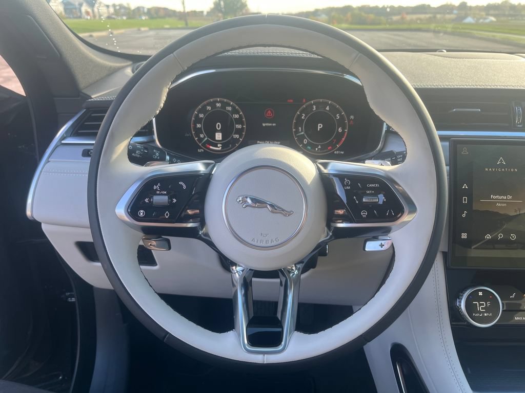 New 2025 Jaguar F-PACE R-Dynamic S AWD/4WD image 14