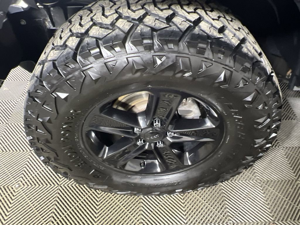 Used 2020 Jeep Wrangler Unlimited Sahara image 31