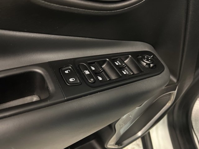 Used 2023 Jeep Renegade Latitude w/ Sun/Sound Group image 16