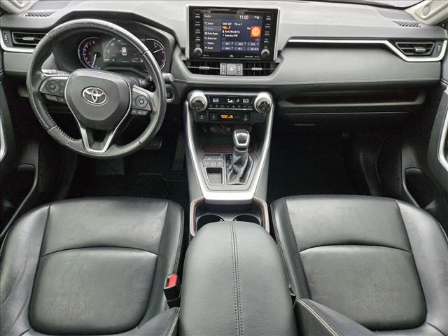 Used 2020 Toyota RAV4 Limited image 18