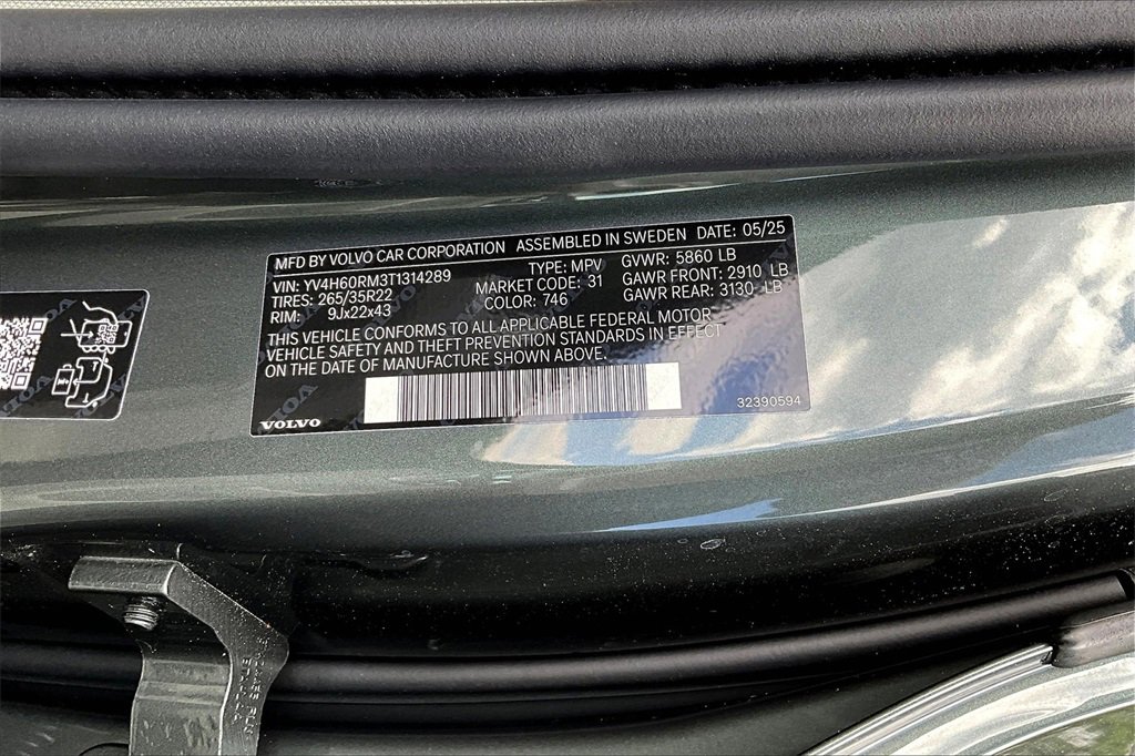 New 2026 Volvo XC60 T8 Ultra image 8