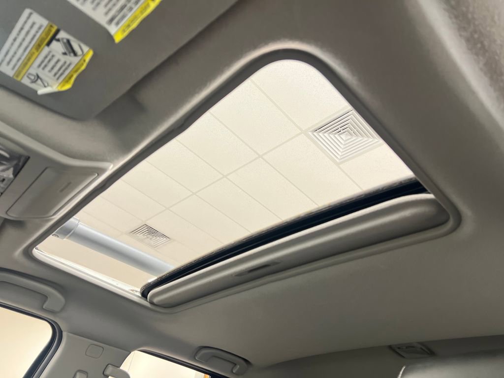 Used 2020 Nissan Frontier PRO-4X w/ Pro-4x Utility Package AWD/4WD image 23