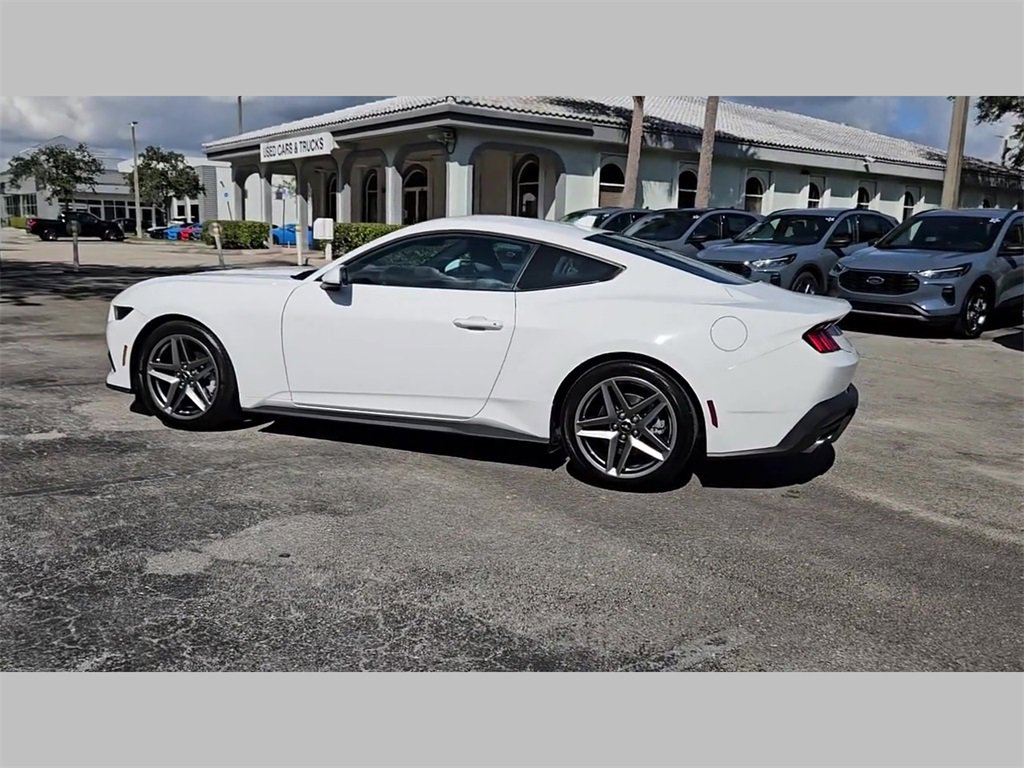Used 2025 Ford Mustang Coupe image 24