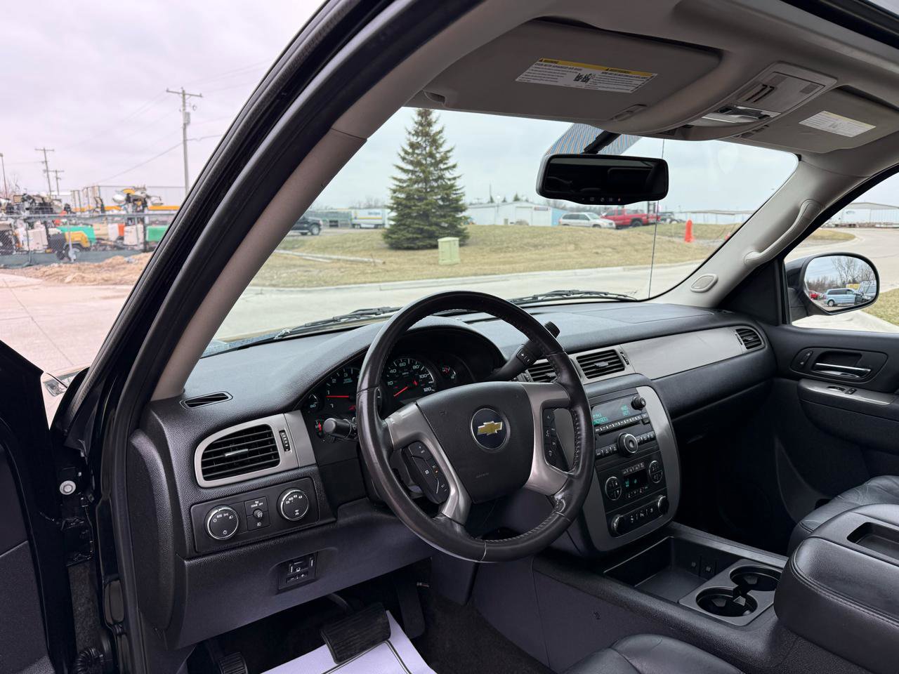 Used 2011 Chevrolet Avalanche LT w/ Luxury Package image 13