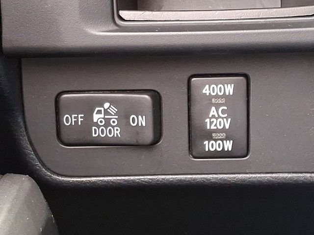 Used 2016 Toyota Tacoma Limited w/ Towing Package image 26