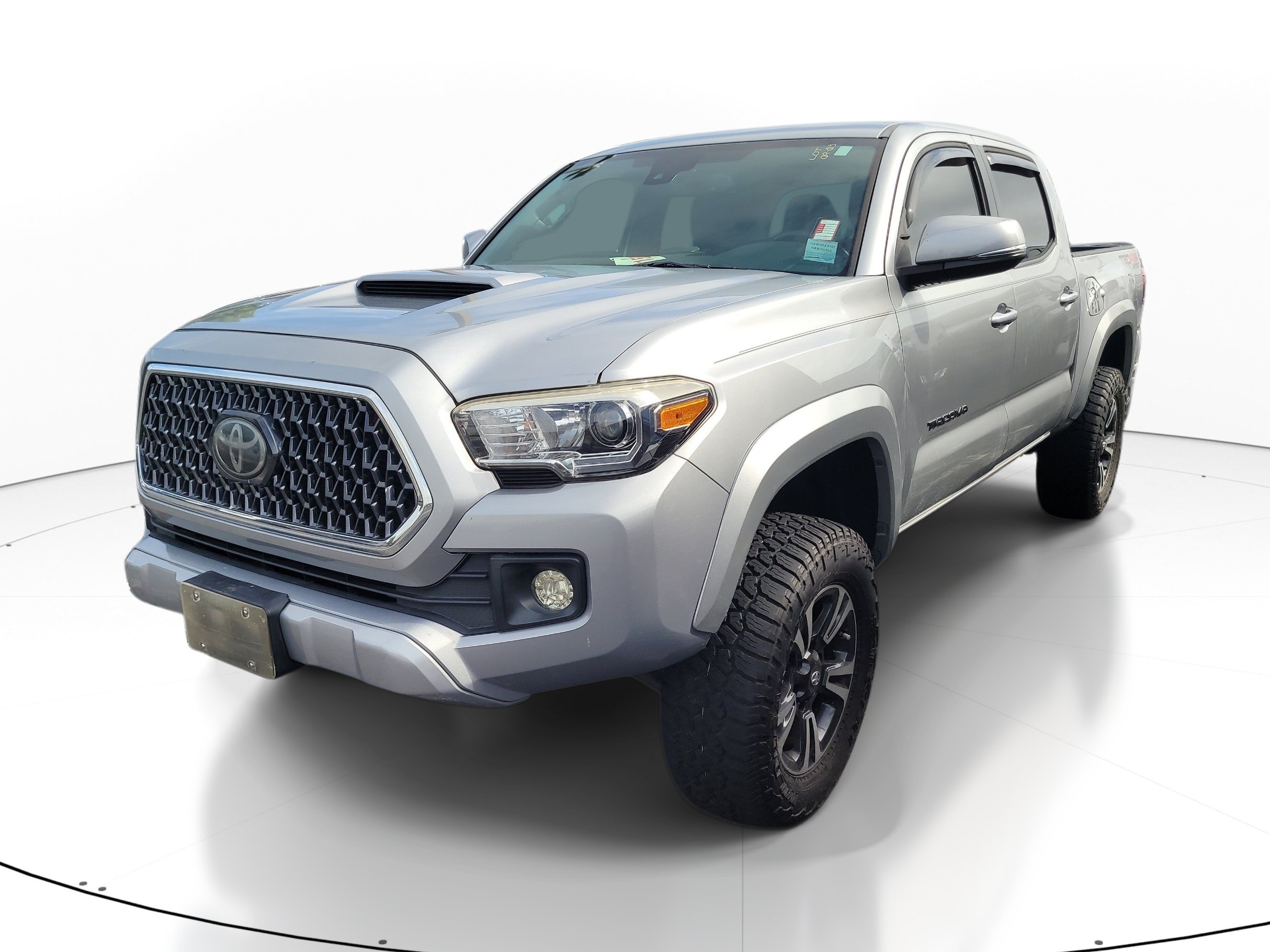 Used 2019 Toyota Tacoma TRD Sport AWD/4WD image 3