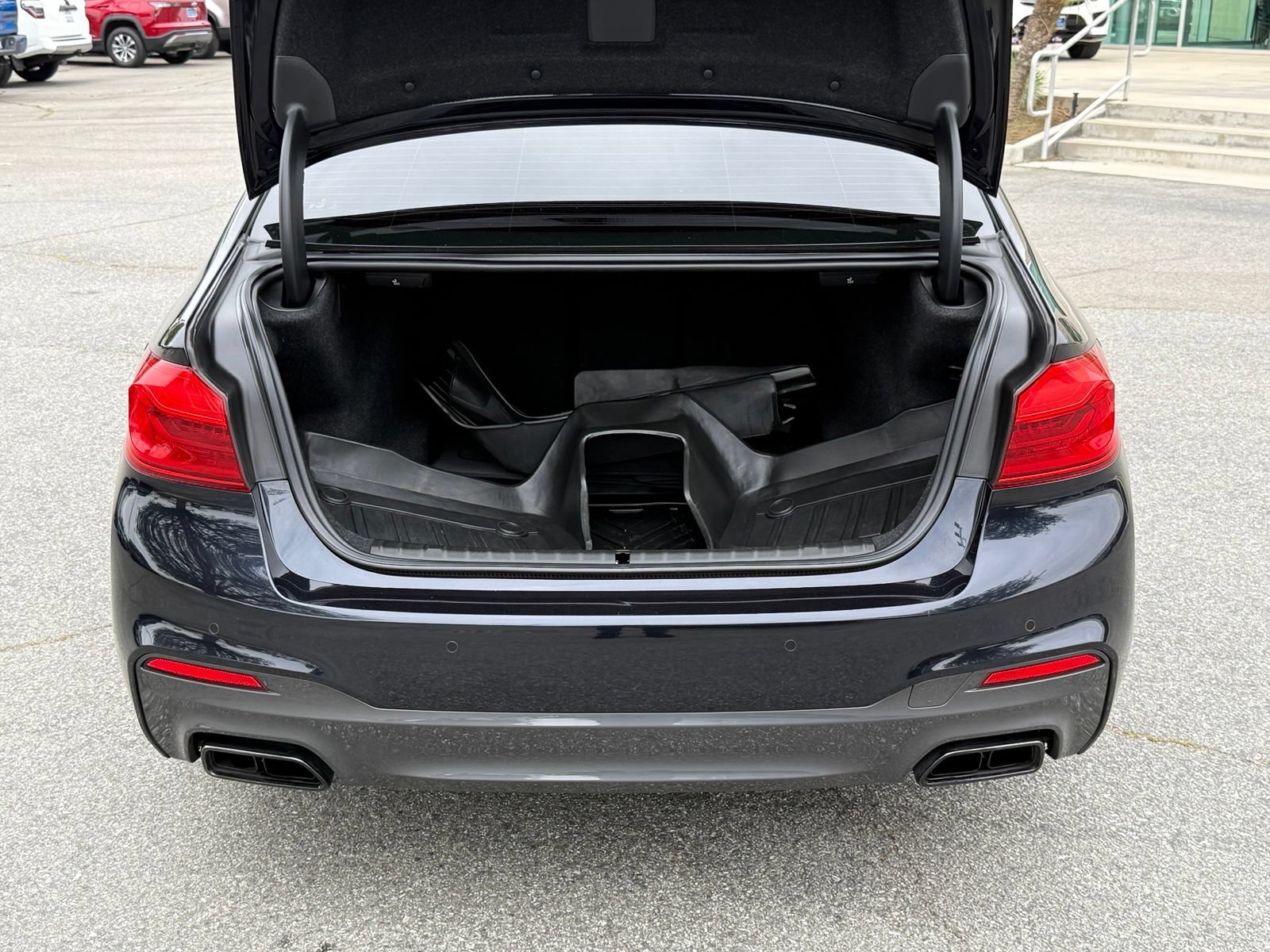 Used 2019 BMW M550i xDrive w/ Premium Package AWD/4WD image 17