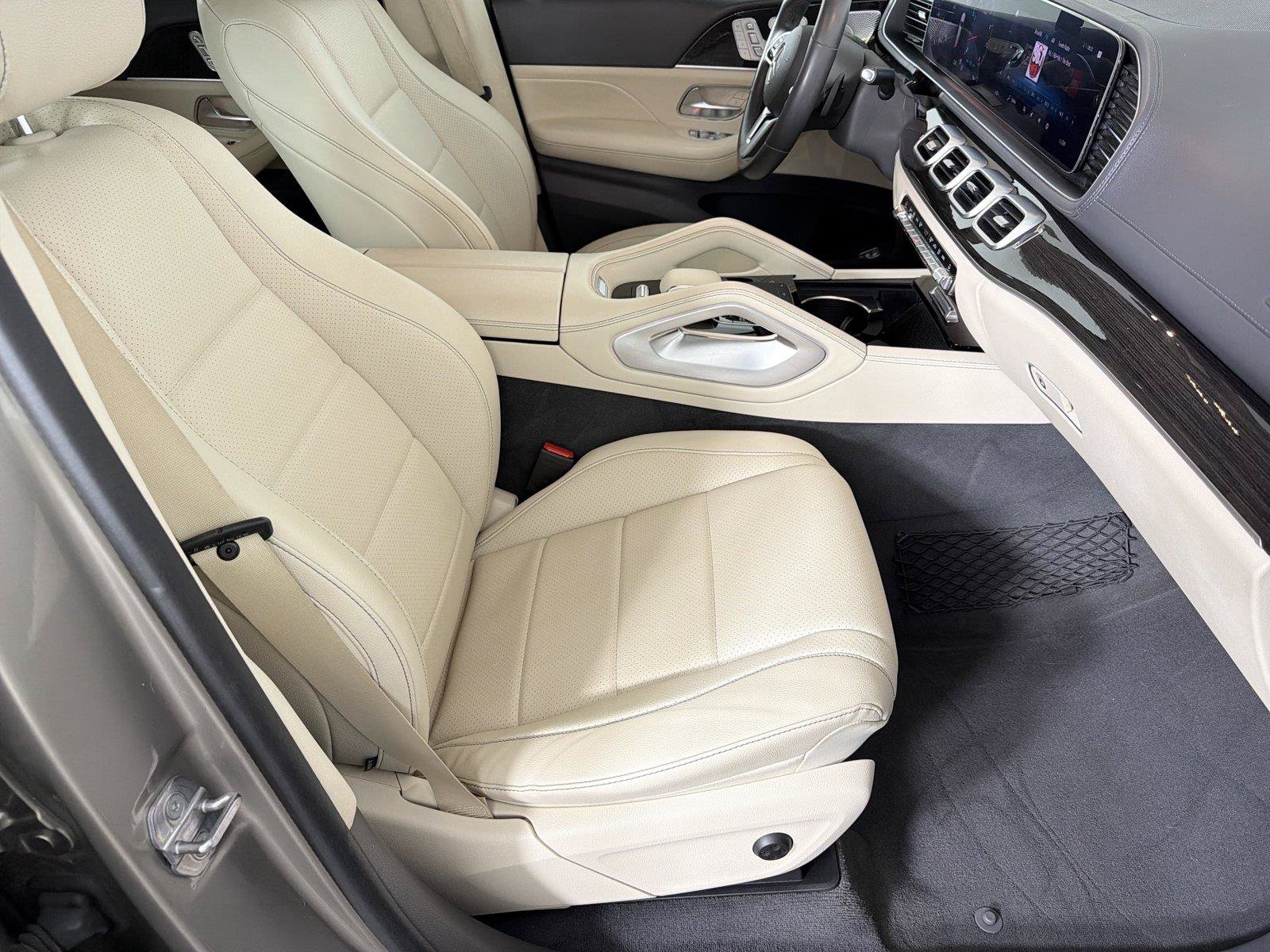 Used 2020 Mercedes-Benz GLS 450 4MATIC image 11