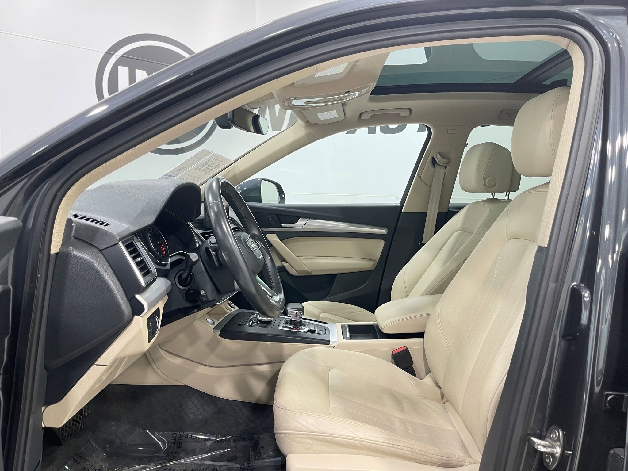 Used 2018 Audi Q5 2.0T Premium w/ Convenience Package image 12