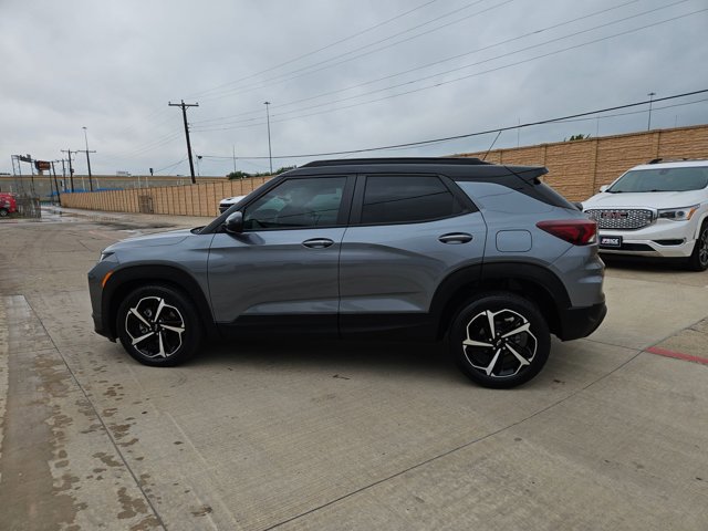 Used 2021 Chevrolet TrailBlazer RS w/ Sun and Liftgate Package FWD image 9