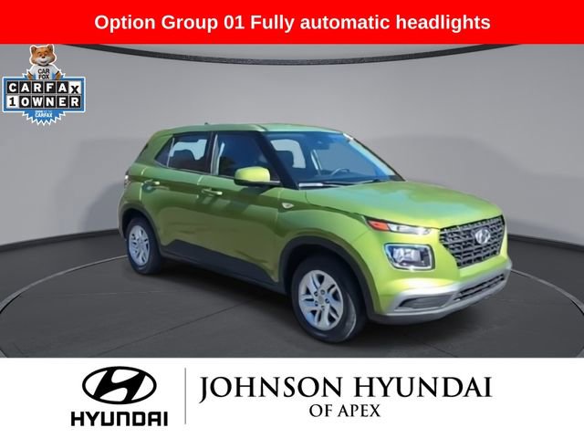 Used 2021 Hyundai Venue SE image 2