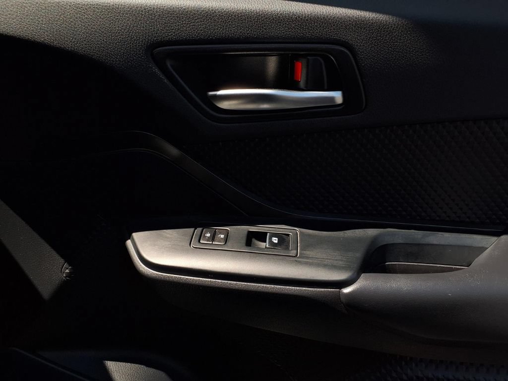 Certified 2018 Toyota C-HR XLE FWD image 37