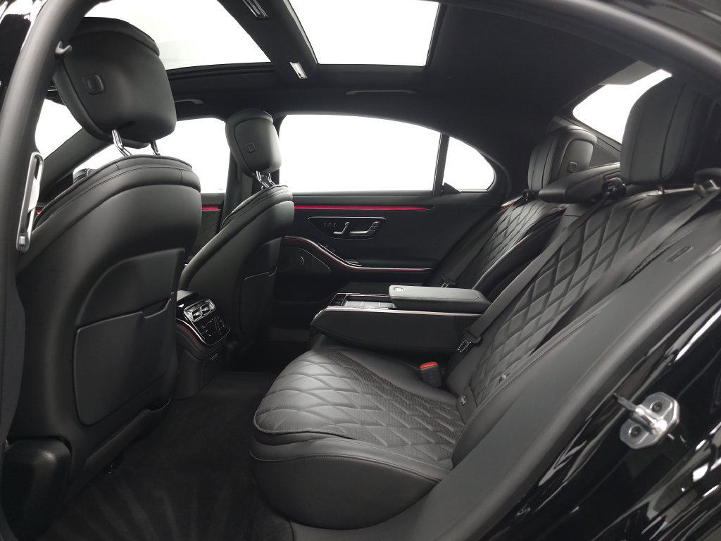 Used 2025 Mercedes-Benz S 580 4MATIC Sedan image 28