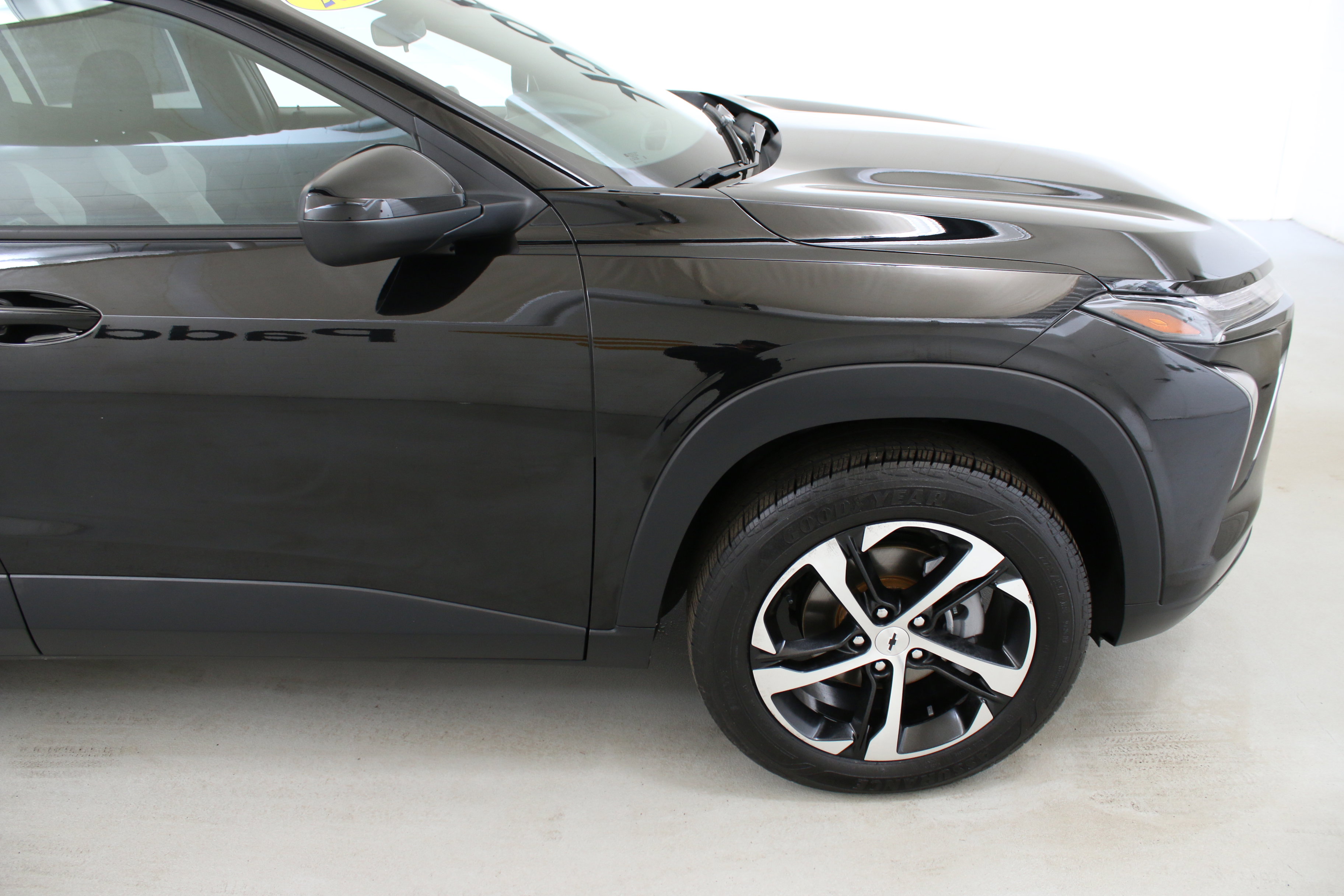 Used 2024 Chevrolet Trax RS w/ Driver Confidence Package image 11