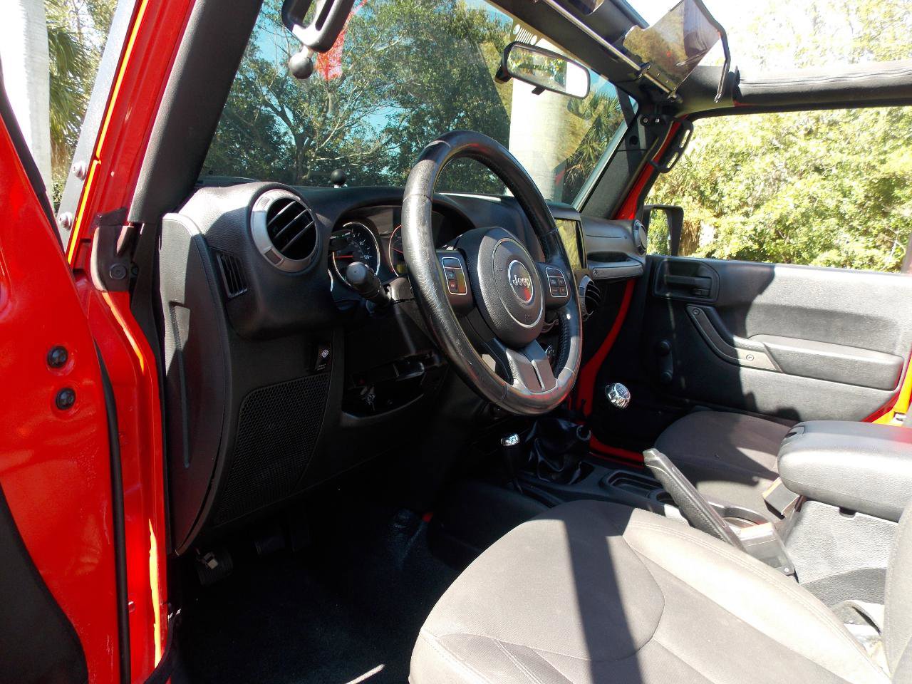 Used 2015 Jeep Wrangler Sport w/ Quick Order Package 23S AWD/4WD image 2