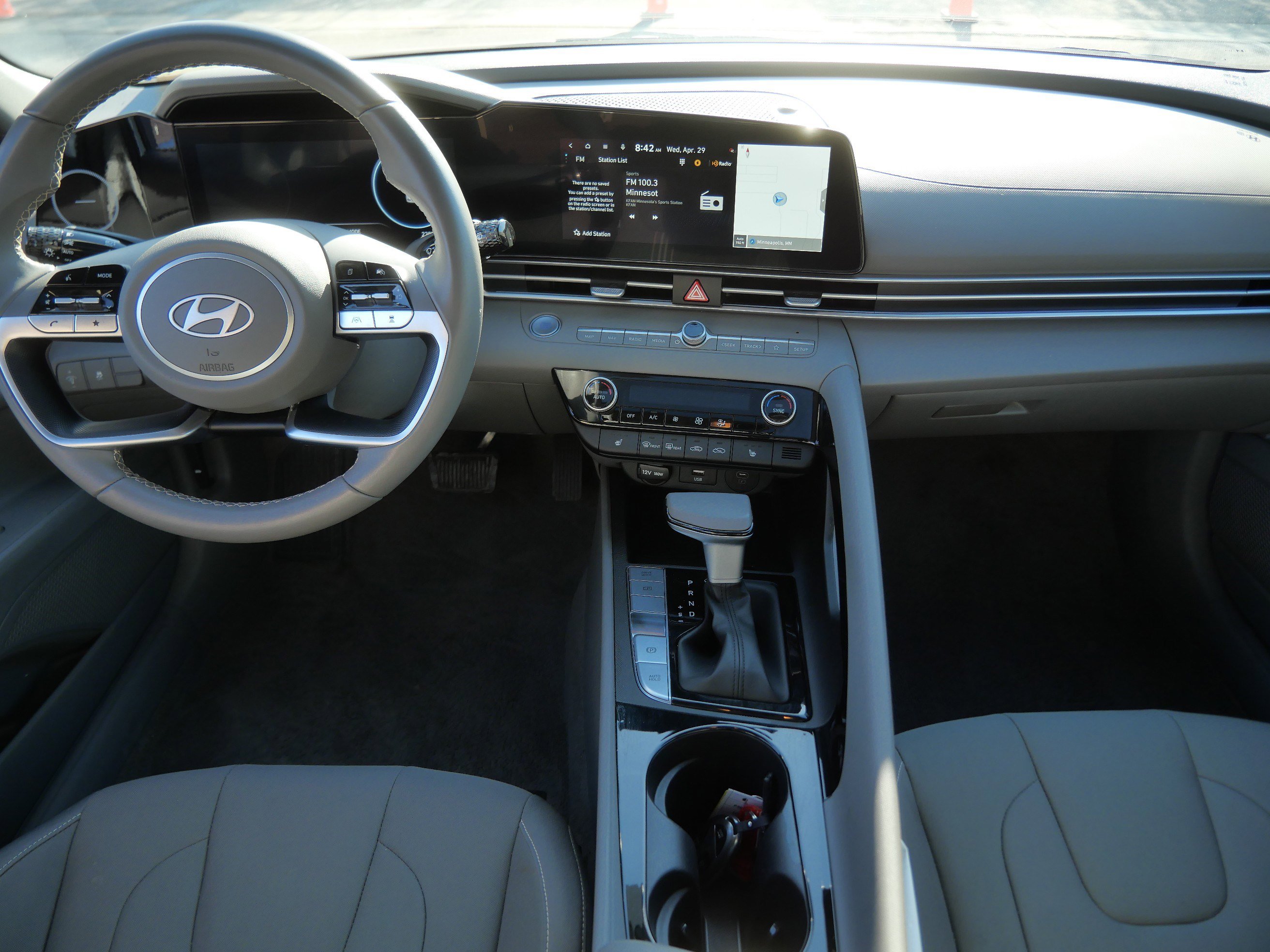 Used 2025 Hyundai Elantra SEL FWD image 10