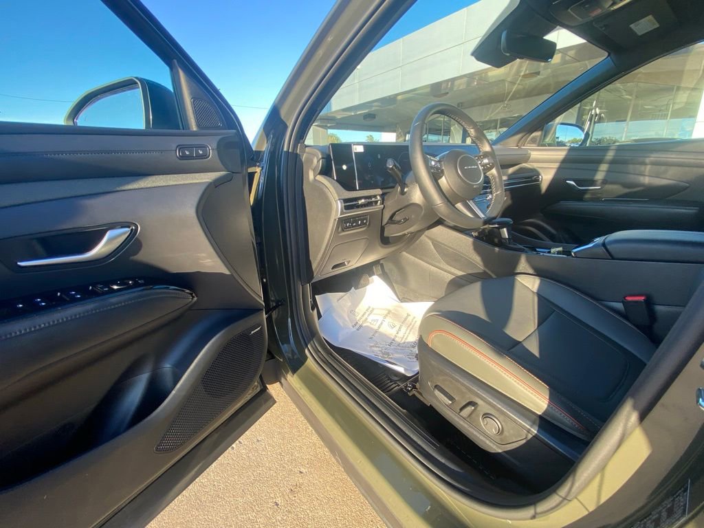 Used 2025 Hyundai Santa Cruz Limited AWD/4WD image 8