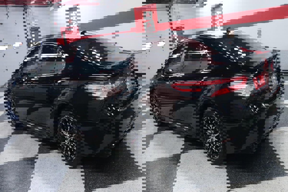 Used 2020 Toyota Camry SE w/ Audio Package image 6