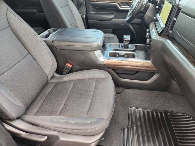 Used 2025 Chevrolet Silverado 1500 LT w/ Z71 Off-Road Package AWD/4WD image 21