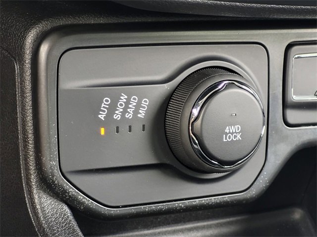 Used 2023 Jeep Renegade Latitude image 24